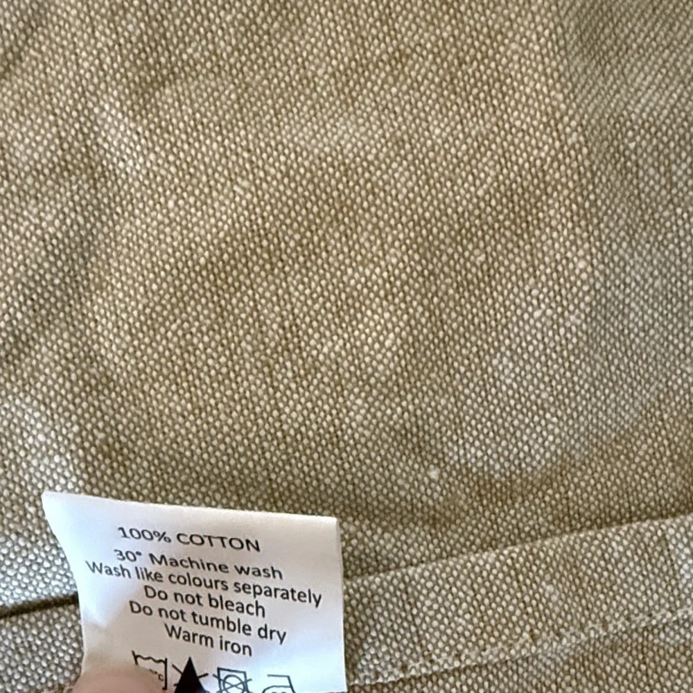N/A elegant beige